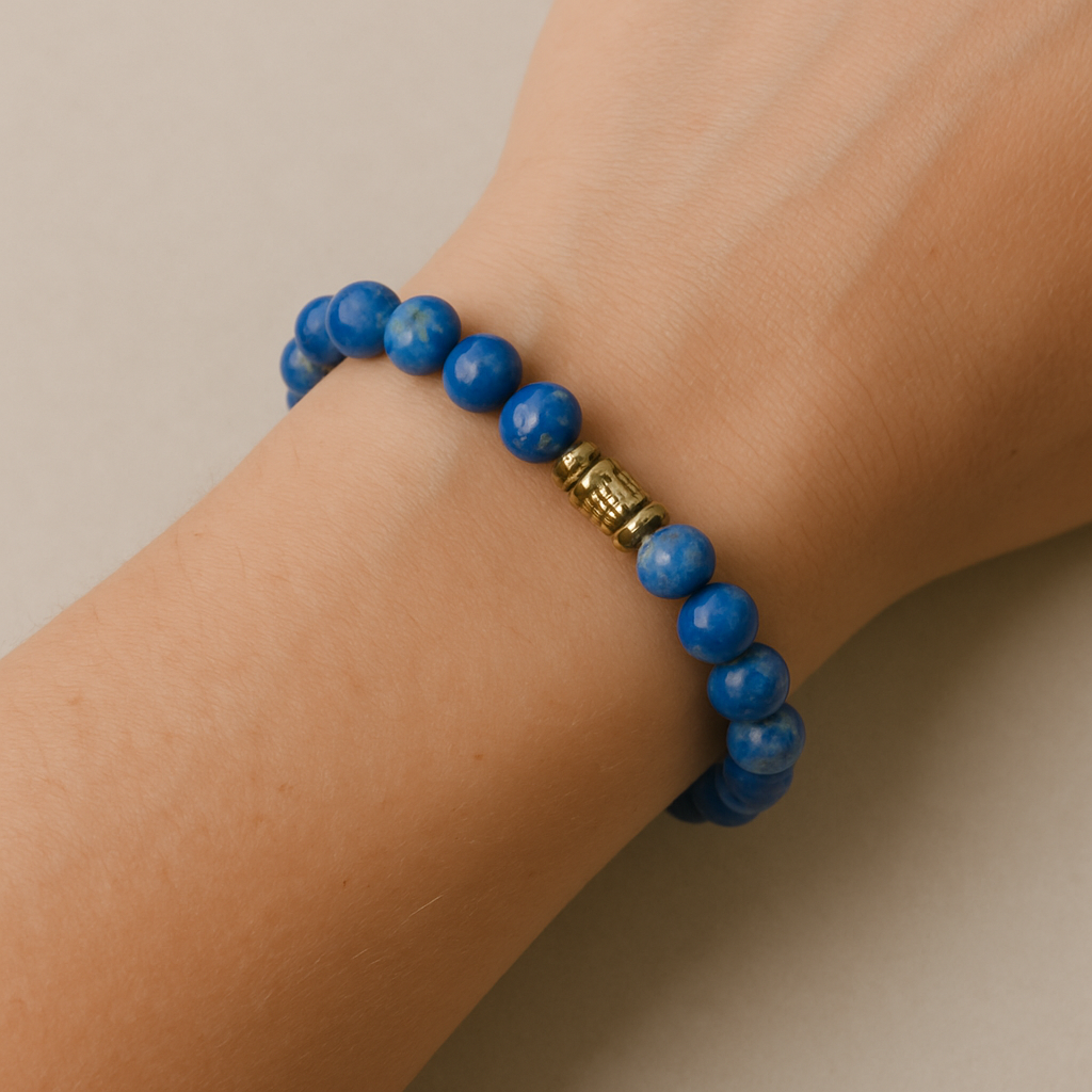 Blue Agate bracelet w Gold colored accents